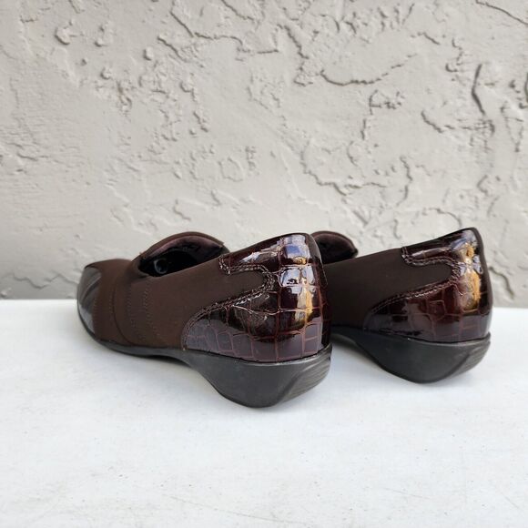 Clarks Loafers Womens 10 Slip On Shoes Brown Leather Croc Pattern Noreen Will - Picture 12 of 13